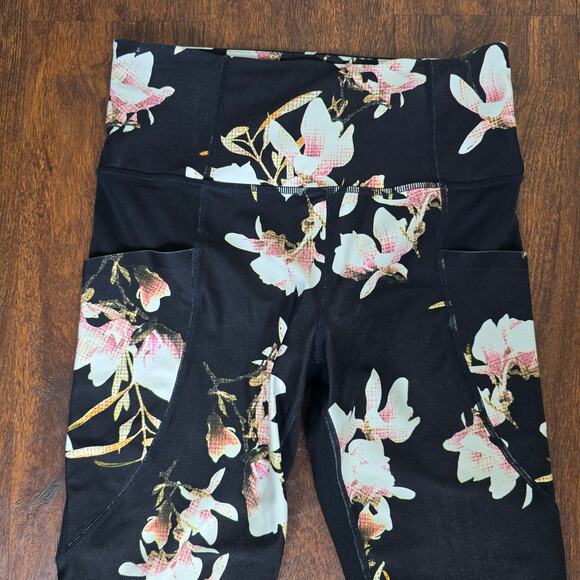 Athleta Stash Pocket Floral Salutation Tight, Small - Picture 6 of 10